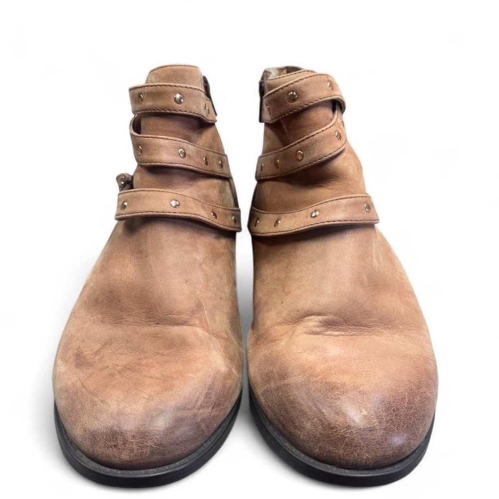 Women’s size 9.5 Vionic Country Lona Leather Ankle Boots In Great Condition